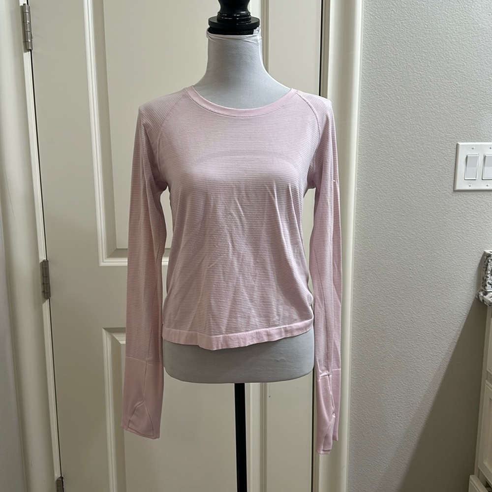 Like New Lululemon Swiftly Tech Long Sleeve 2.0 Race Length
